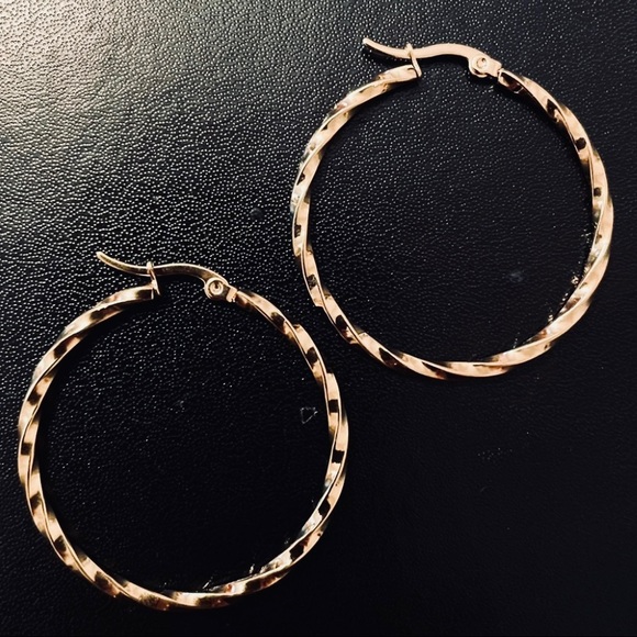 Hypoallergenic Stainless Steel Rope Hoop Earrings NEW - Picture 4 of 5